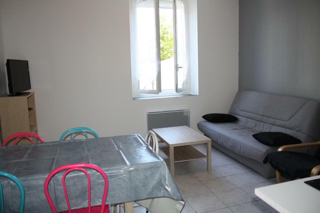 Ferienwohnung L'Oiseau Bleu Salin-de-Giraud Exterior foto