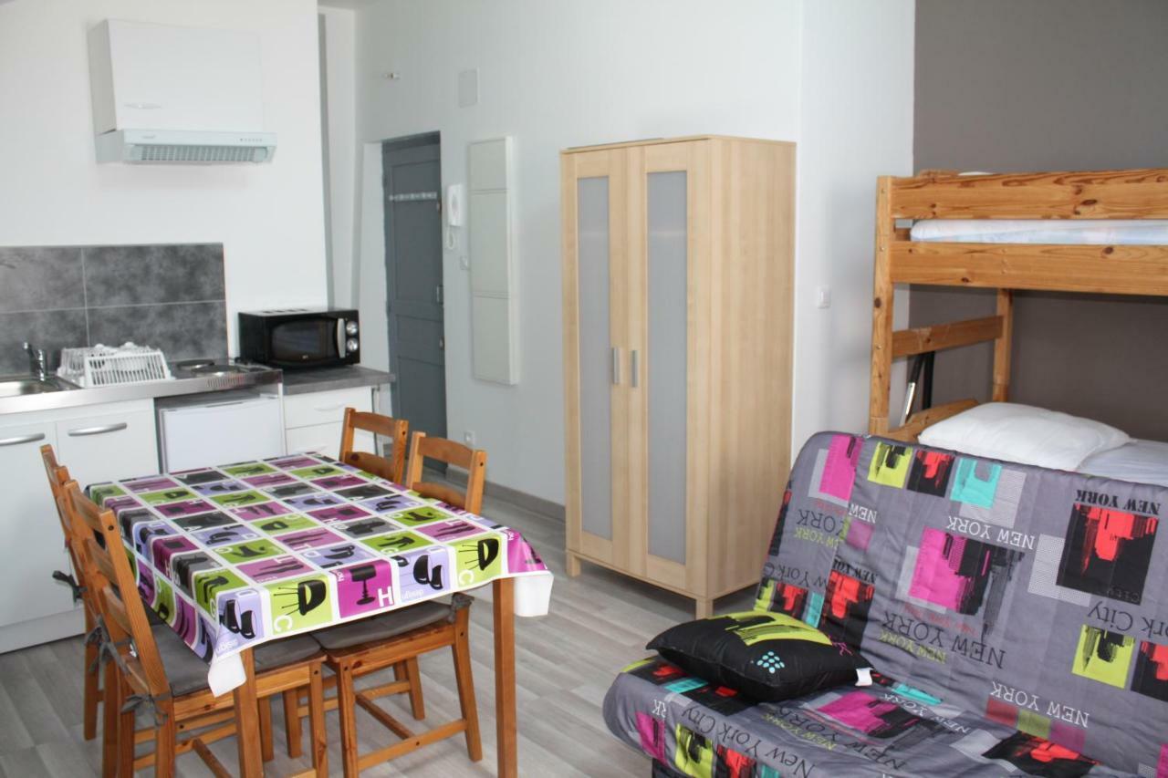Ferienwohnung L'Oiseau Bleu Salin-de-Giraud Exterior foto