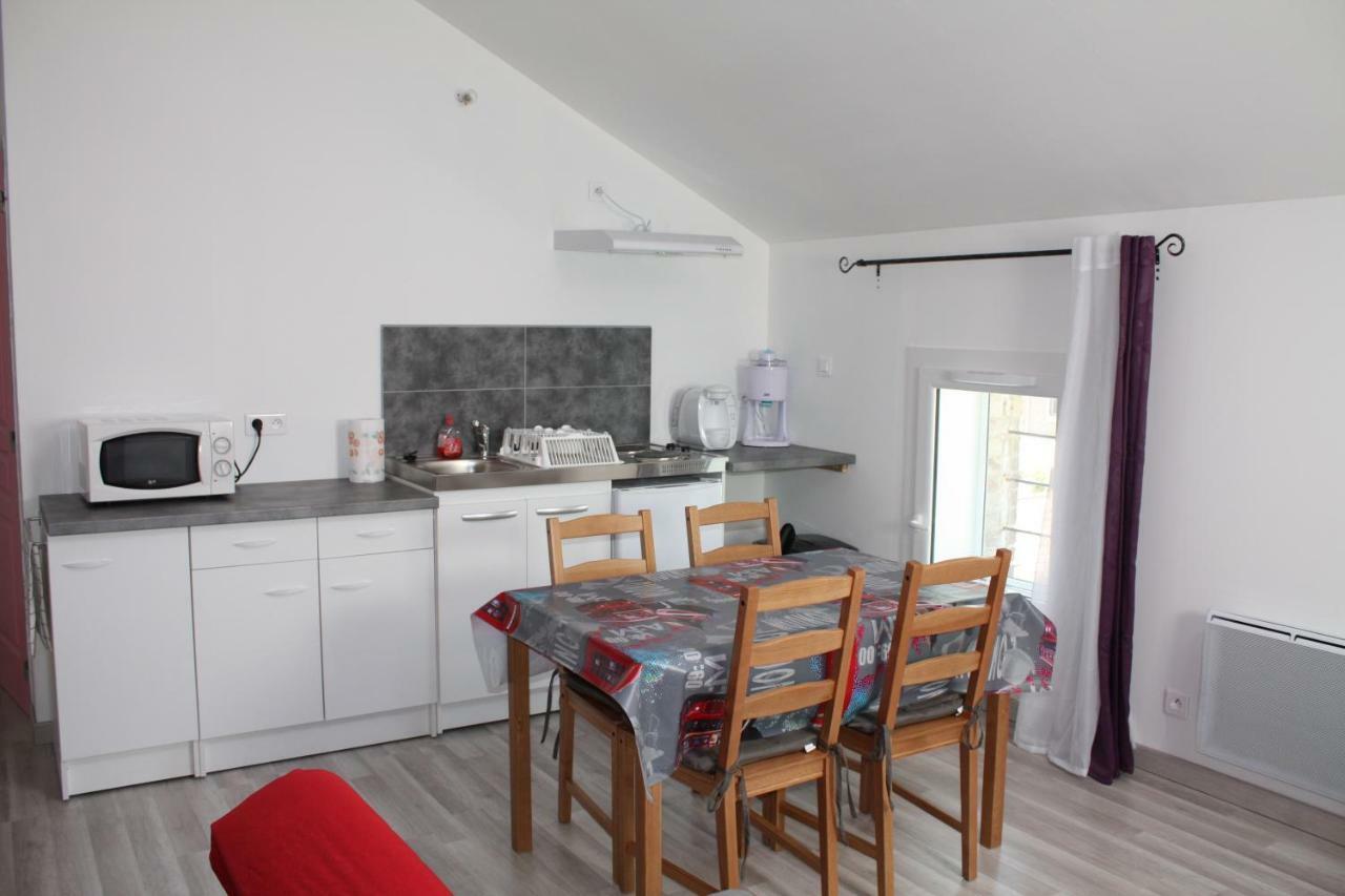 Ferienwohnung L'Oiseau Bleu Salin-de-Giraud Exterior foto