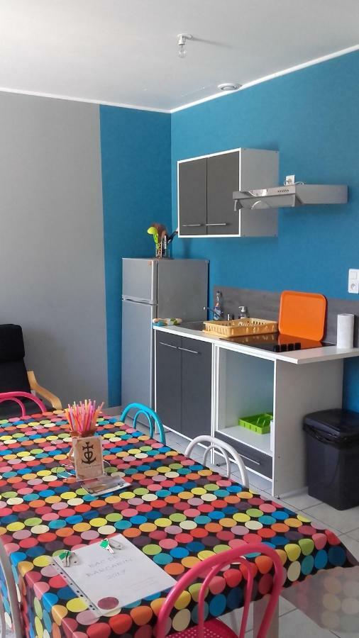 Ferienwohnung L'Oiseau Bleu Salin-de-Giraud Exterior foto