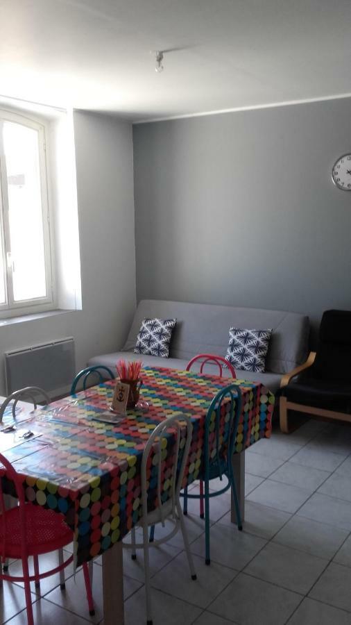 Ferienwohnung L'Oiseau Bleu Salin-de-Giraud Exterior foto