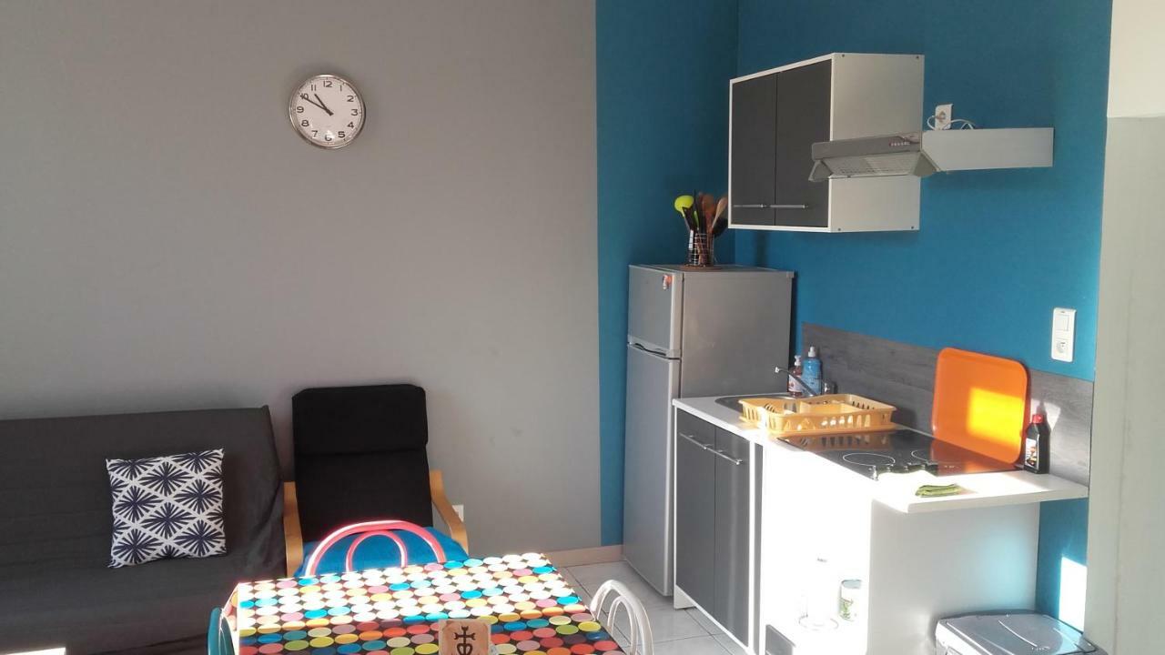 Ferienwohnung L'Oiseau Bleu Salin-de-Giraud Exterior foto